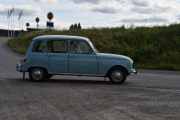 Fredag - En norsk bil ankommer og vi vet så godt hvem det er i sin Renault 4
