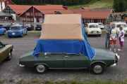Lørdag - Renault 12 med teltet på taket