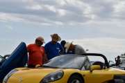 Lørdag - Husker dere hva Renault Spider sjåfører har felles? Alle har cowboyhatt