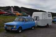 Lørdag - Det er en Renault 6, nesten lik vår. Da er vi to på plassen i dag