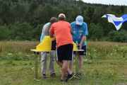 Lørdag - Her ser vi de finske som er i gang med pappesken