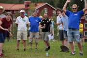 Lørdag - Det er flere som finner veien oppi kassene her