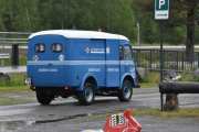Jeg kjenner sjåføren, en imponerende kar. Her fikk vi med hesten