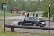 Men vent litt, her kommer det en Renault Espace fra 2016. Da har vi to av dem her nå