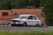 Neste er en Renault 12 Gordini fra 1970 med 129 hestekrefter, både sjåfør og kartleser heter J. Nilsson. Men det ser ut som han sitter alene i bilen, og jeg kan ikke se om han har hjelm