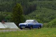 Renault Floride S fra 1962 har 57 hestekrefter, hvorfor jeg ikke kunne ta den i svingen, er at jeg gjør klart mitt kamera. Men den har veltebøyler innvendig