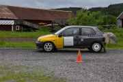 Blir det samme med Renault Clio 16V fra 1992 med 163 hestekrefter. Nå vil jeg bare registrere dem, men nå har han tatt på seg hjelm