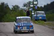 Nå ser det ut som det ordner seg, nå har vi to Renault 8 Gordini der oppe