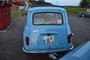 Men Renault 4 kan det fort bli mange av, det er en populær bil. Norge kom med tre og Finland med to, så da er vi fem
