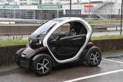 Neste er en Renault Twizy, visste dere at dette er en moped?