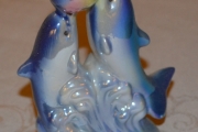 Delfin i porselen