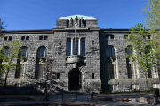 Norges Bank, men det er neppe her jeg skal inn å veksle gamle sedler