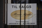 Må innrømme at jeg har lyst til å ringe Mona, hadde blitt veldig kort vei til jobb da. Og så har jeg bilde av hagen fra et annet sted :-)