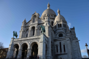 Siste dagen i Paris - Da spør vi bare, hva heter den?