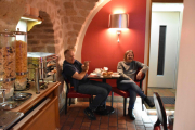 Frokost i Paris - Ikke noe å si på humøret til gutta