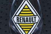 Renault vase