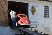 Hva gjør den der inne i Renault låven?