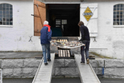 Men beklagelig hvis var den plata med deler den første som ble båret inn, så da var ikke det noen hemmelighet lenger