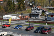 Her står vi på rekke og rad og det er de samme menneskene som møtes og vi har det like gøy