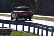 Den første veteranbilen vi ser er ikke fra vår gjeng, men det er en Volvo 240 GL fra 1986. En meget populær bil blandt ungdommen