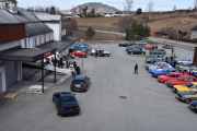 Bortsett fra et par BMW-er som står der, en BMW 320D fra 2006 og en BMW 5 serien, et eller annet