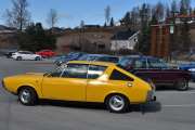 Gla-guttene reiser også avgårde med sin Renault 17  TL fra 1972