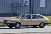 Men hold dere fast nå, her kommer det en Renault 30 TX V6 Injection A fra 1981