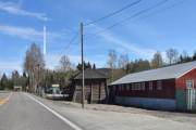 Så kommer vi til flissiloen som Strøm Sag brukte, dem holdt det gående til 1969. Så det fins fremdeles spor etter gammel sagbruksdrift langs Nitelva