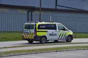 Og Politiet er også tilstede selv på en søndag, det er alltid noen som er på jobb