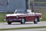 Så ser jeg en Renault Caravelle 1100 fra 1967, dette er en cabriolet utgave, og det er jo strålende vær i dag