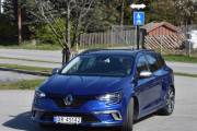 Renault Megane modellene er så mange at jeg går i surr. Historien med Megane startet rundt 1995, og da er denne kanskje 4 generasjon