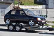 Her kommer en som er så fin at den ikke kan kjøre selv, det er en Peugeot 205 GTI 1.6 fra 1985. Den har alltid vært populær