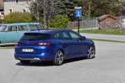Renault Megane GT har bare en eksospotte, men den har 202 hestekrefter og en toppfart på 230 km/t - så...