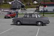 En Renault 10 er 4,20 meter lang og en Renault 8 er akkurat 4 meter lang. Begge har motoren bak, så hvor ligger lengde forskjellen? 