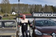 Så har jeg kjøpt meg ny genser med navnet mitt på, sånn at folk skal kjenne meg igjen. Man blir litt anonym i en Renault 6
